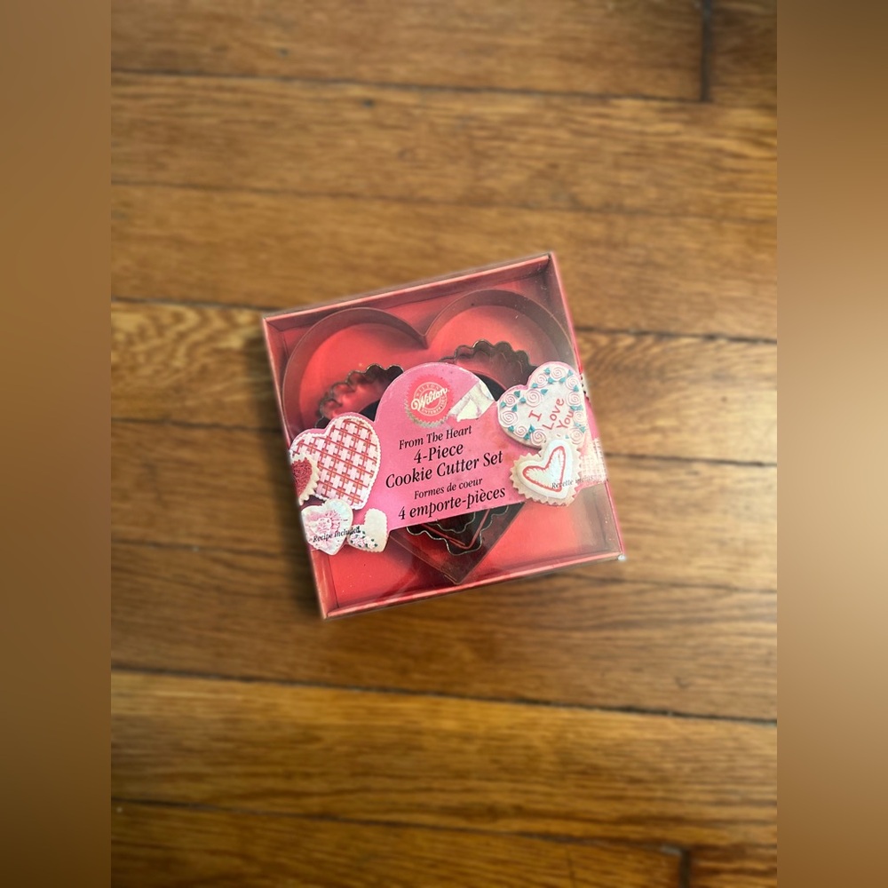 Wilton Red Heart 4-Piece Cookie Cutter Set